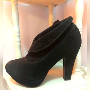 Jules + James Sexy Black Velvet Ankle Booties Heels Platform Y2K